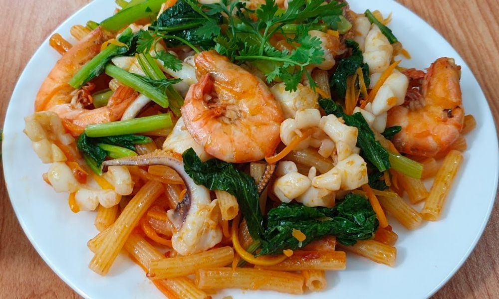 nui xào hải sản ngon tuyệt vời