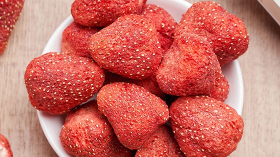 Thành quả mứt dâu tây sấy