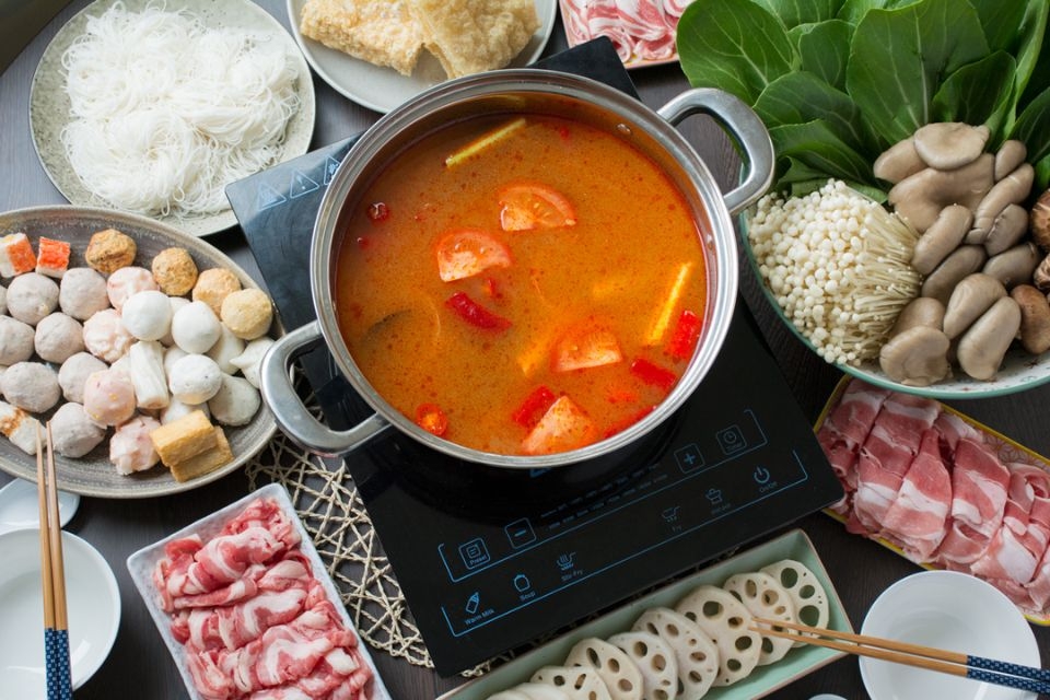 Trình bày lẩu Thái chua cay