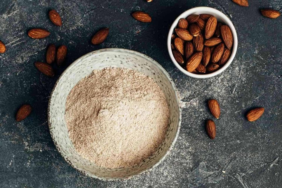 Cách trị thâm môi 3
