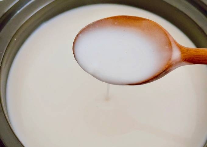 Làm nước cốt dừa