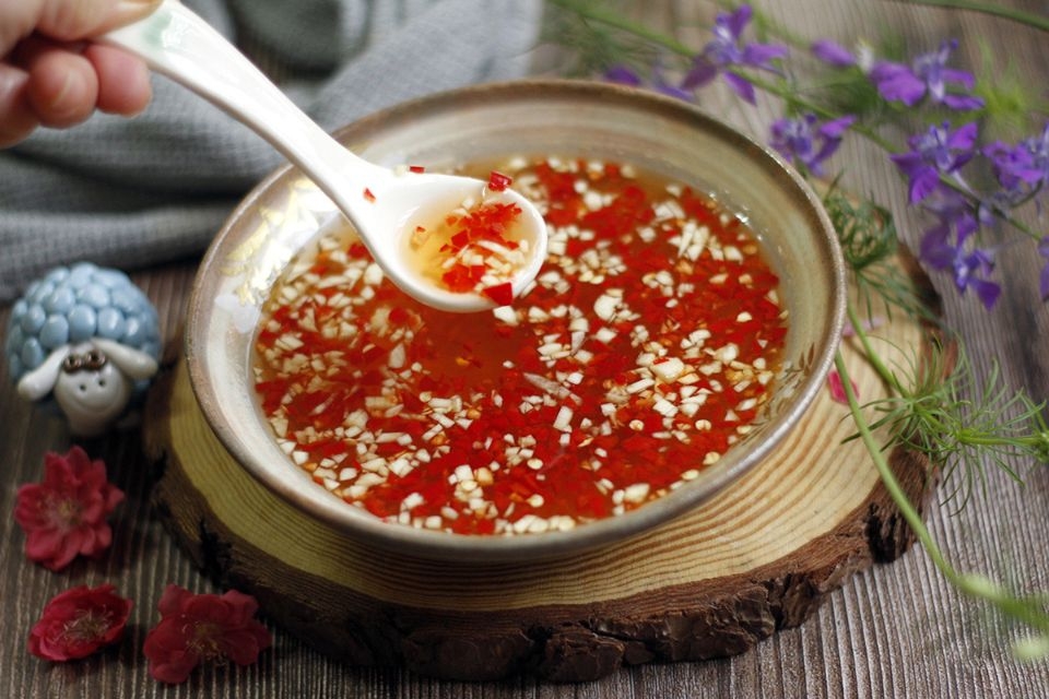Cách làm nước mắm chua ngọt 1