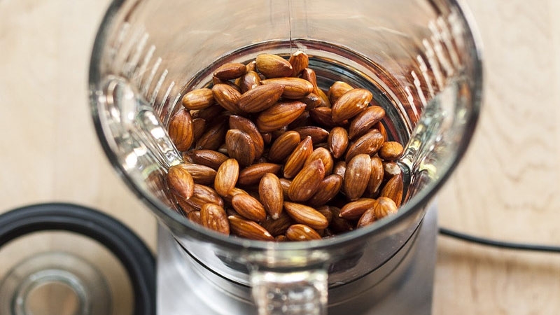 Xay nhuyễn hạnh nhân