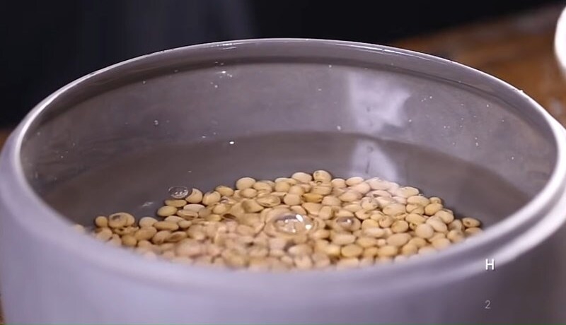 Ngâm đậu nành cho mềm