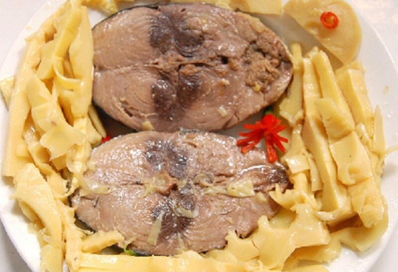 Cá ngừ kho măng không tanh, dễ làm