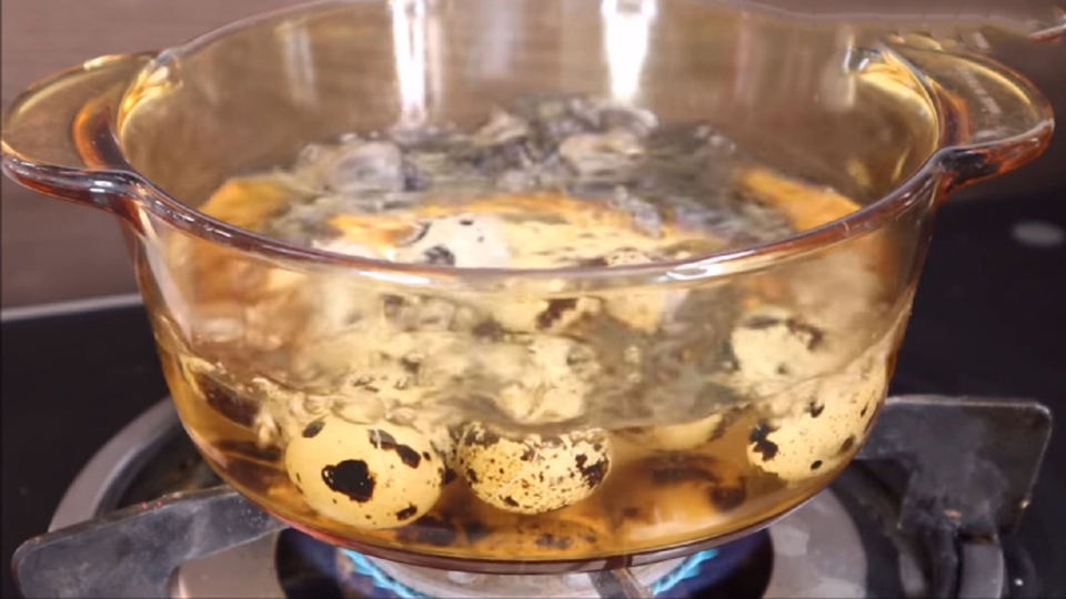 luộc trứng cút bao nhiêu phút (ảnh 5)