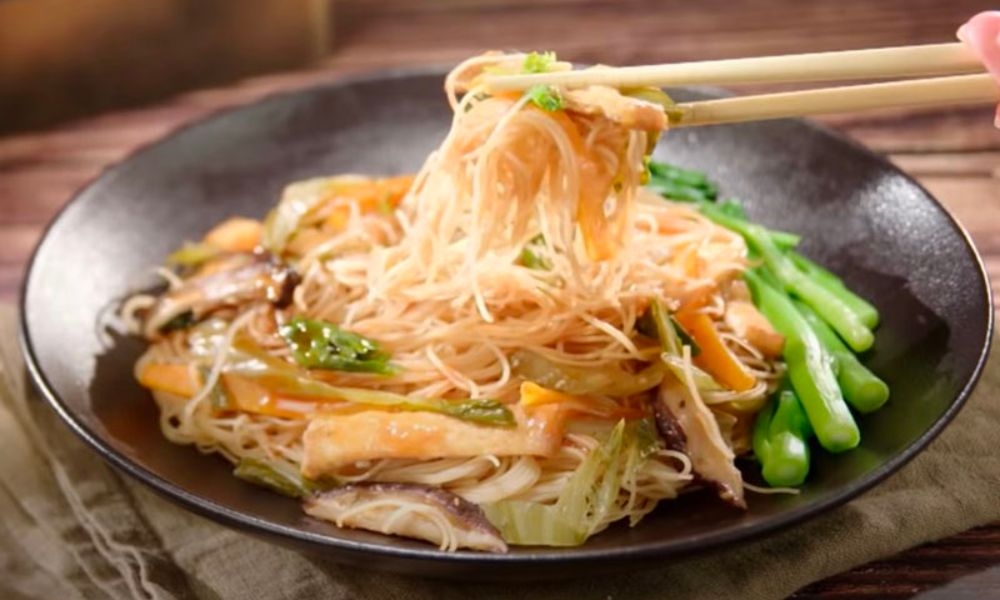 bún xào cải chua