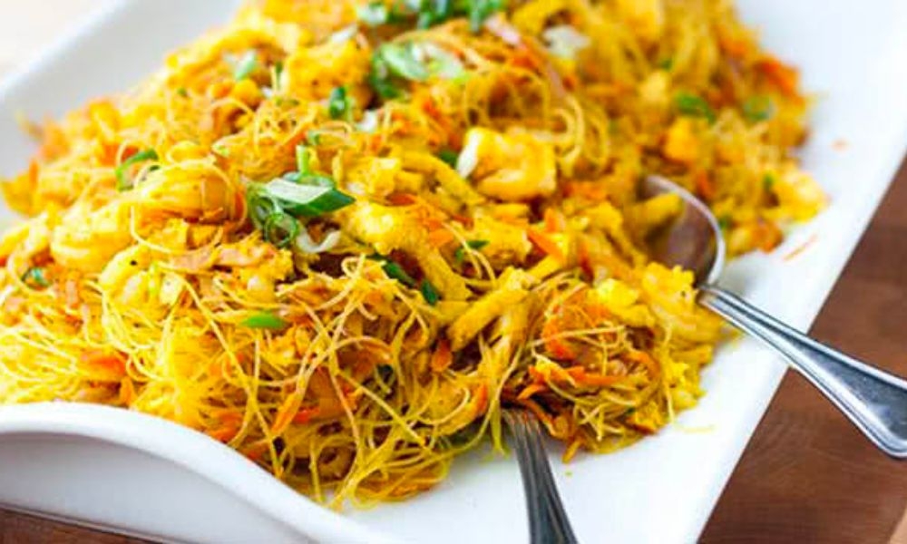 bún xào kiểu Singapore