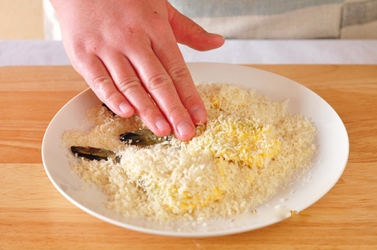 Chi tiết 4 cách làm tôm chiên bột giòn ngon, ăn là ghiền