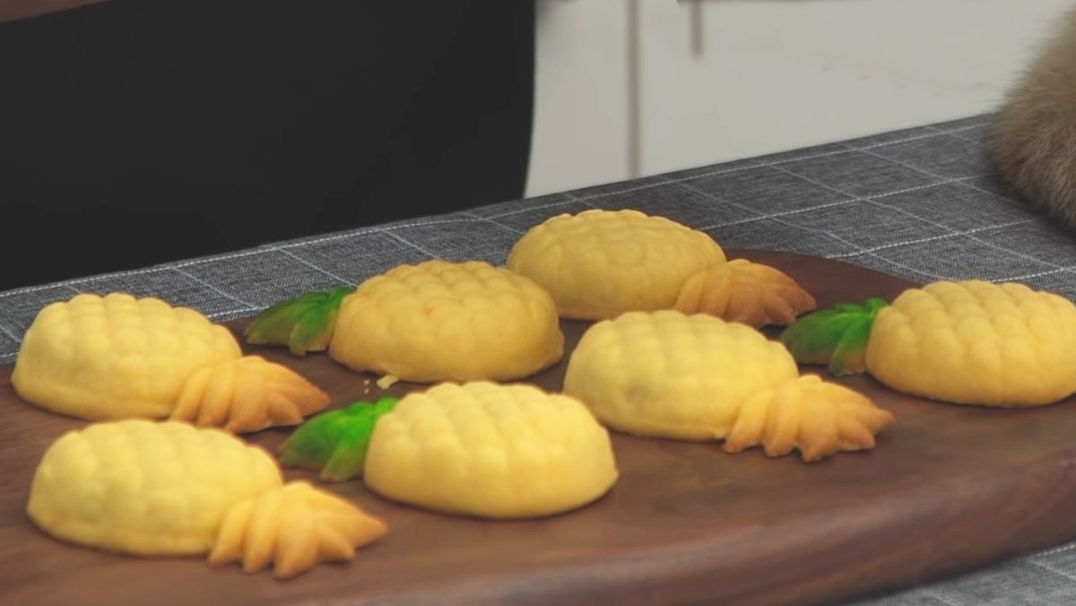 Bánh dứa Đài Loan truyền thống bắt mắt, vị ngon ngọt dễ chịu