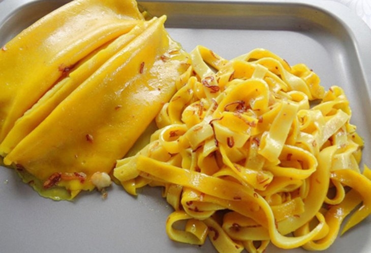 Sợi mỳ quảng làm ra có màu đẹp, mềm, dai vừa