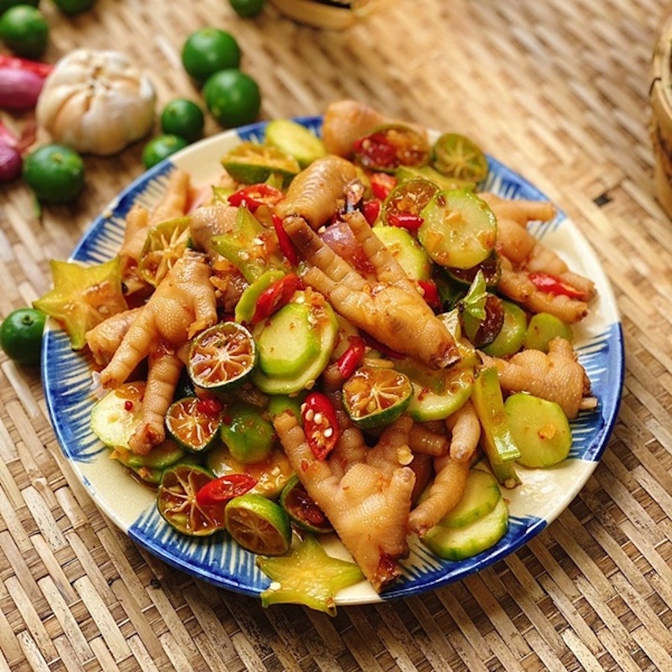 làm chân gà sốt thái - hình 1