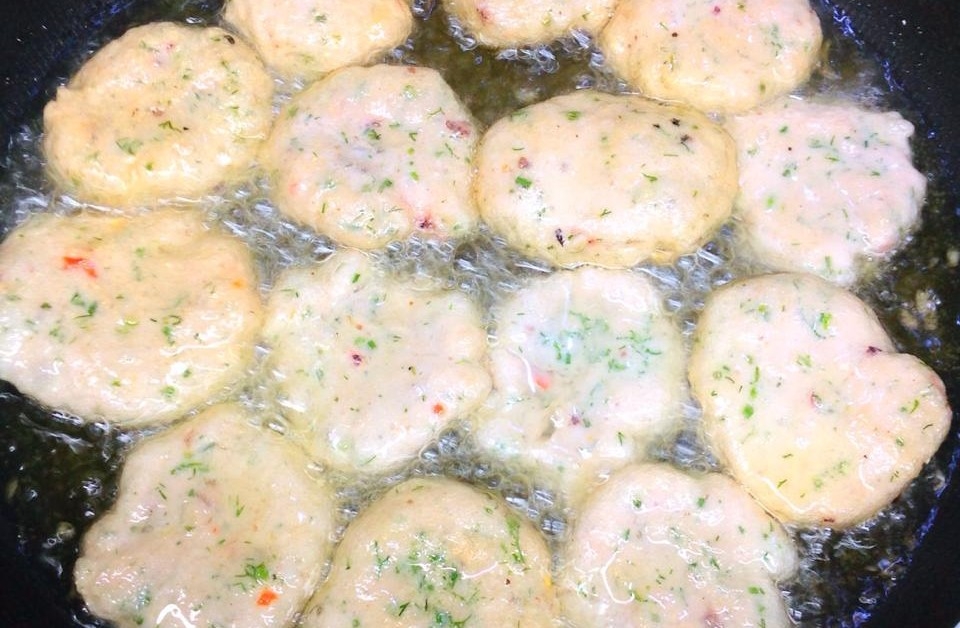 Chế biến chả cá thơm ngon và giữ được độ dai nhất định