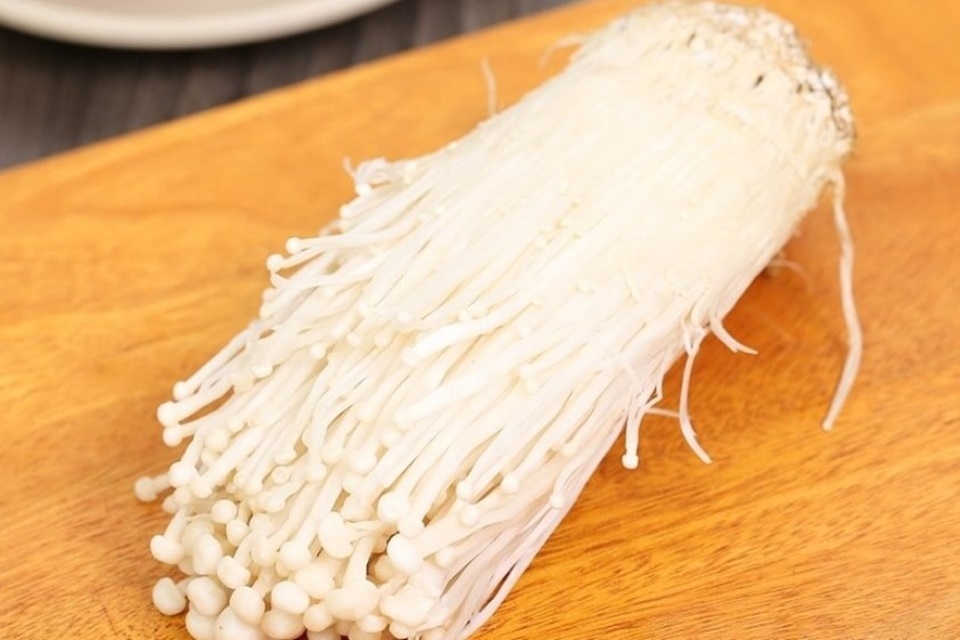 Nấm kim châm bao nhiêu tiền?