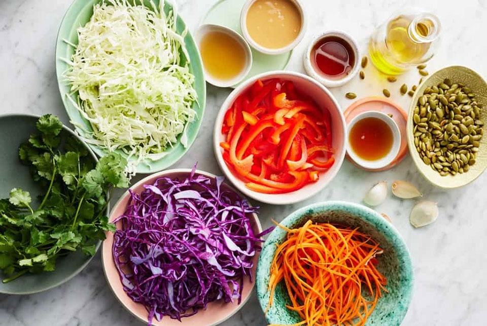 Làm món salad bắp cải - Ảnh 02