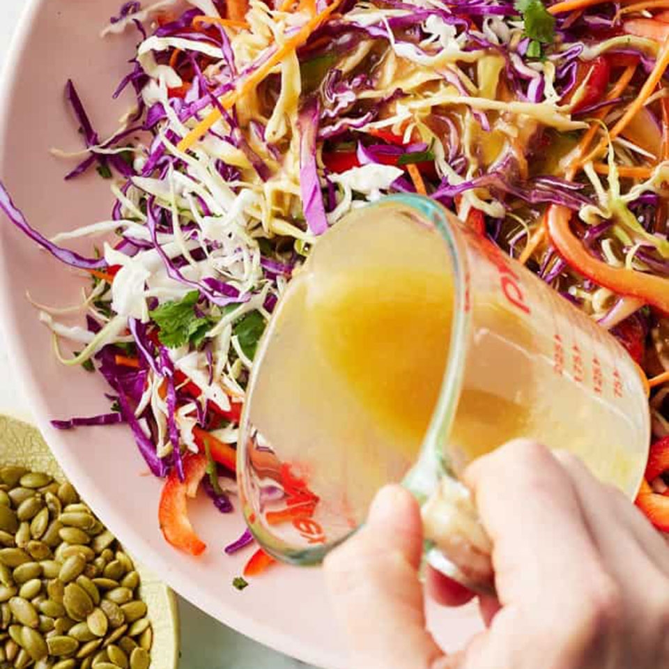 Làm món salad bắp cải - Ảnh 04