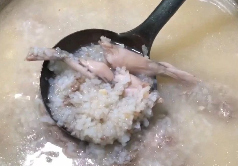 Cách nấu cháo ếch ngon - ảnh 8