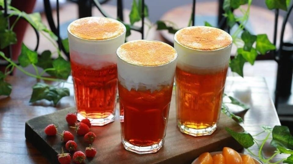 ​Cách để pha hồng trà sủi bọt tuyệt ngon