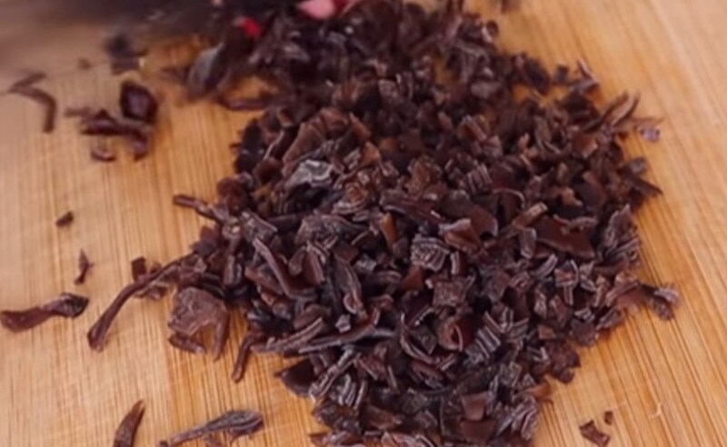 Băm nhỏ nấm mèo