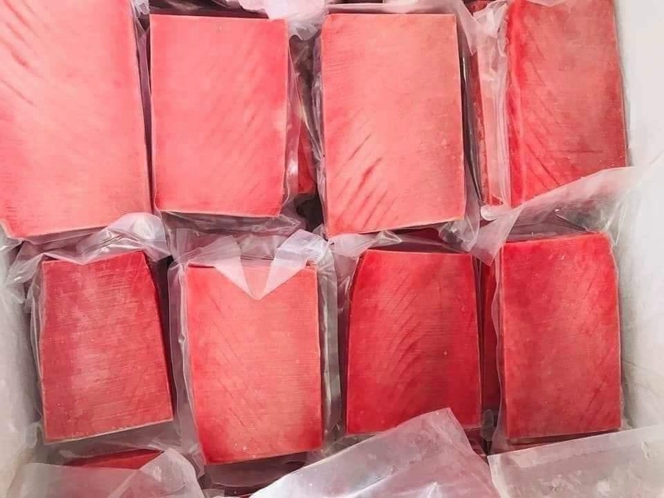 Bạn cần quan sát kỹ bao bì và hạn sử dụng của cá biển đông lạnh