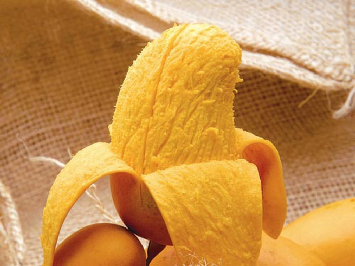 Xoài thanh ca có thể lột ra và thưởng thức dễ dàng