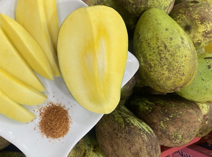 Xoài Tứ Quý thơm ngon, giàu dinh dưỡng, rất được mọi người yêu thích