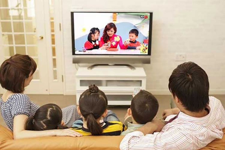 Khoảng cách an toàn khi xem tivi (hình 7)