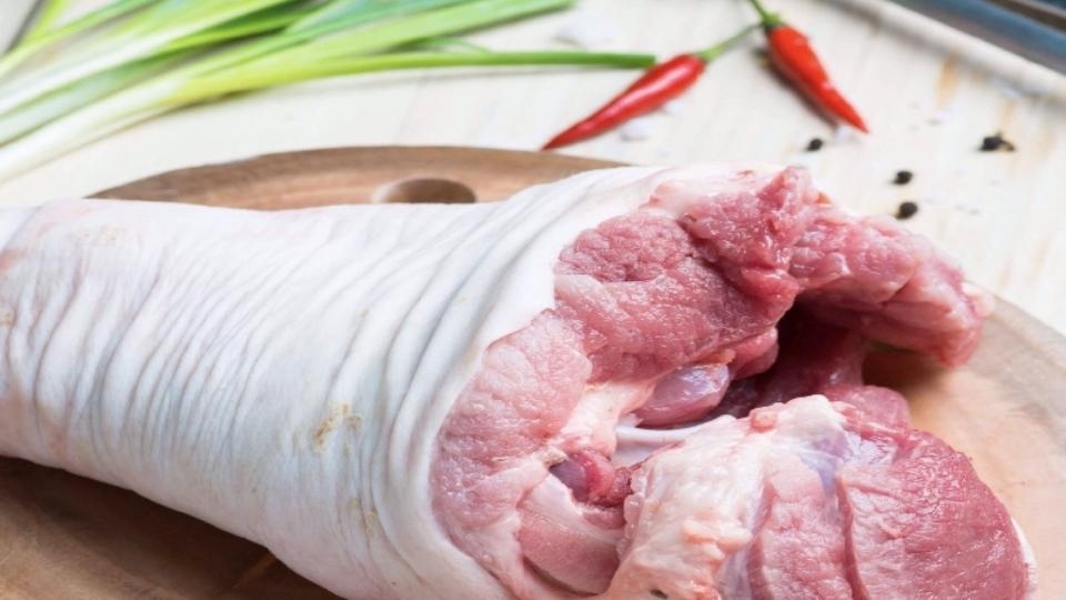 Cách làm giò heo hầm măng ngon (ảnh 15)