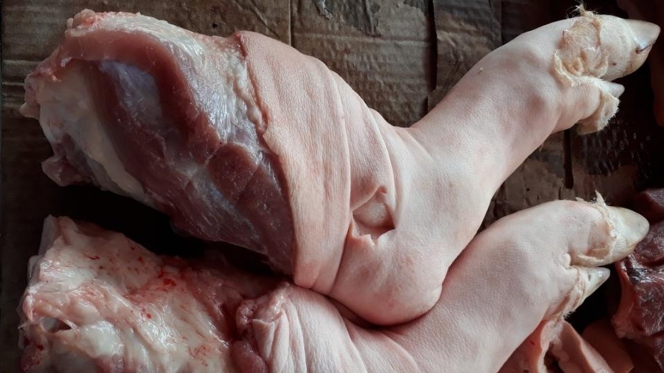 Cách làm giò heo hầm măng ngon (ảnh 8)
