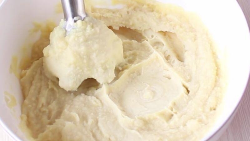 Nấu đậu với hỗn hợp nước cốt dừa, vani