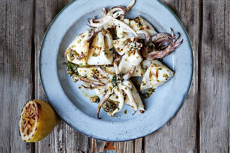 Mực nướng với nước sốt chanh