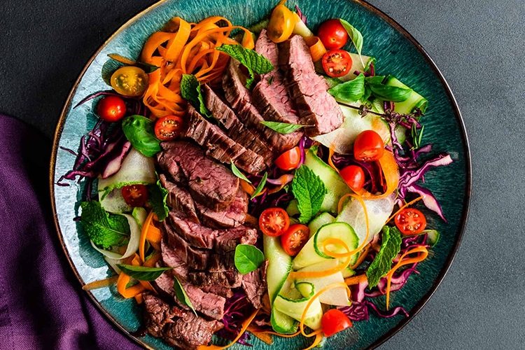Salad thịt bò thơm ngon đầy đủ dưỡng chất