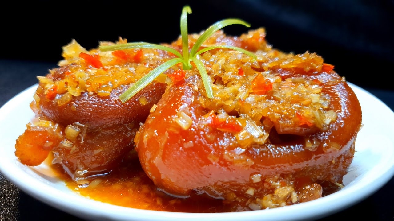 món chân giò kho sả ớt