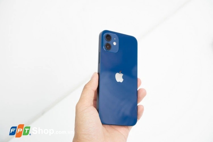 So sánh iPhone 15 và iPhone 12 (ảnh 6)