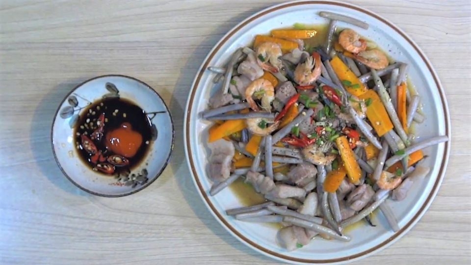 tôm xào ngó sen thơm ngon, bổ dưỡng