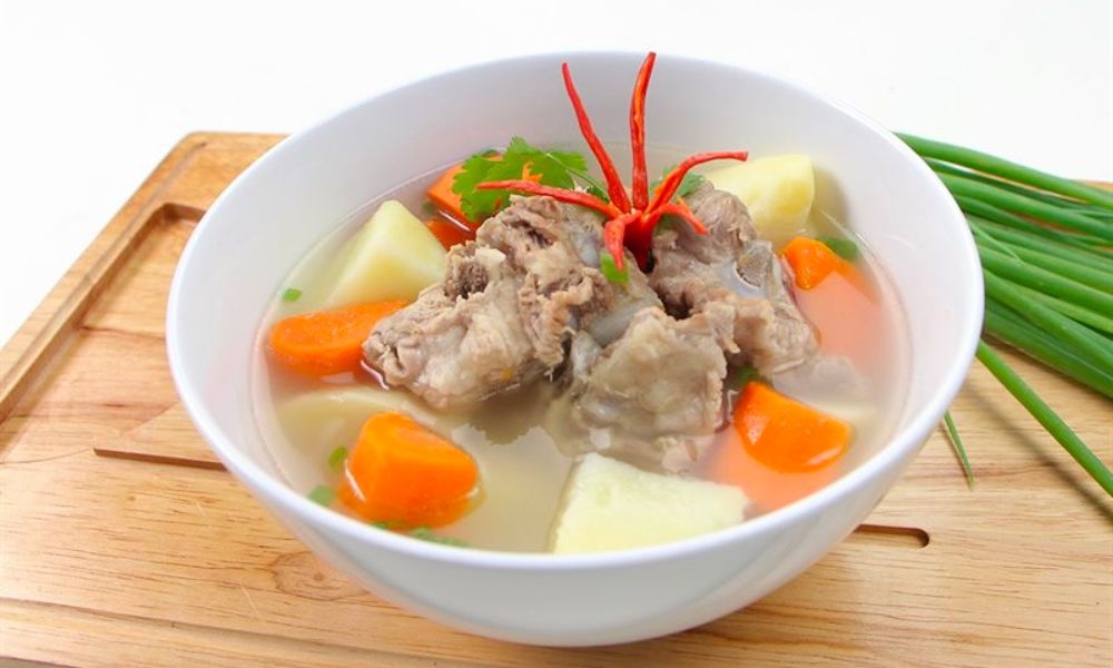 canh khoai tây nấu xương