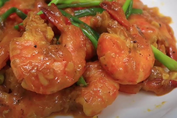 Vào bếp làm tôm rang me đậm đà (Hình 6)