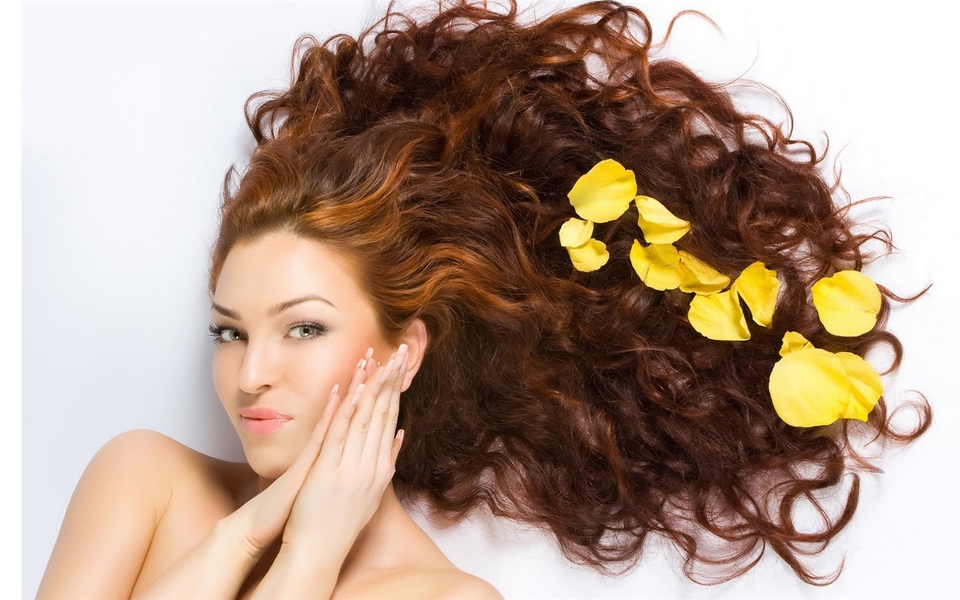 tóc màu nâu lạnh