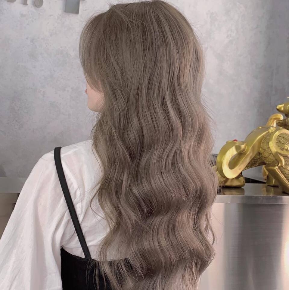 tóc màu nâu lạnh ánh kim