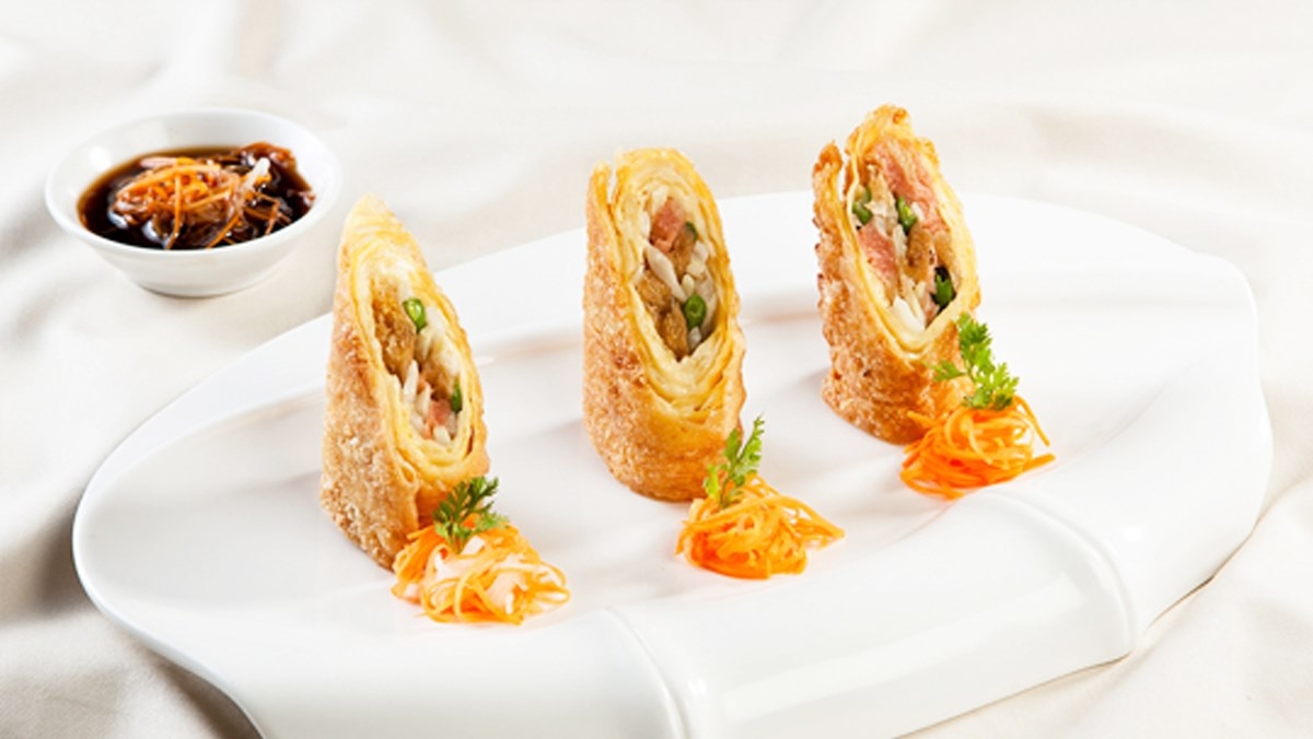 Tàu hủ ky cuộn rau củ chiên thanh đạm hấp dẫn