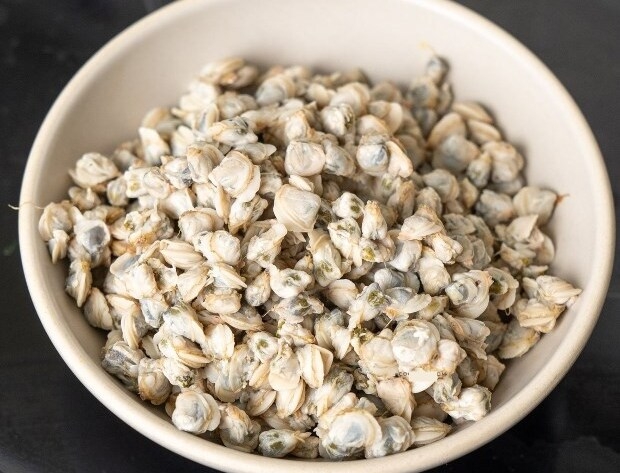 cách làm hến xúc bánh đa (ảnh 3)