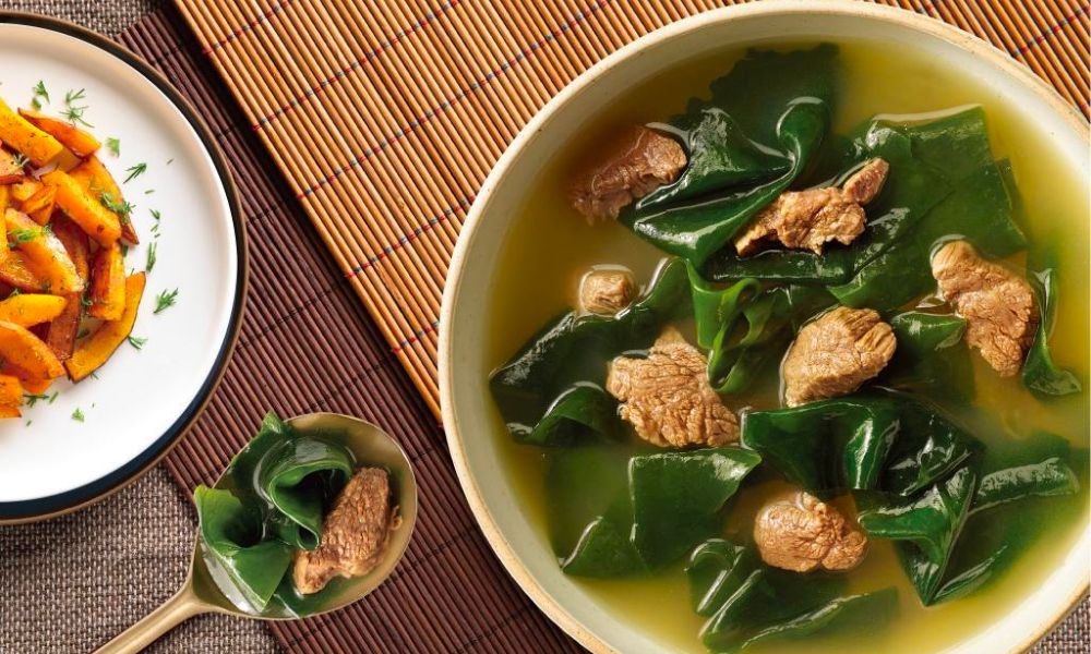 Canh thịt bò rong biển hấp dẫn