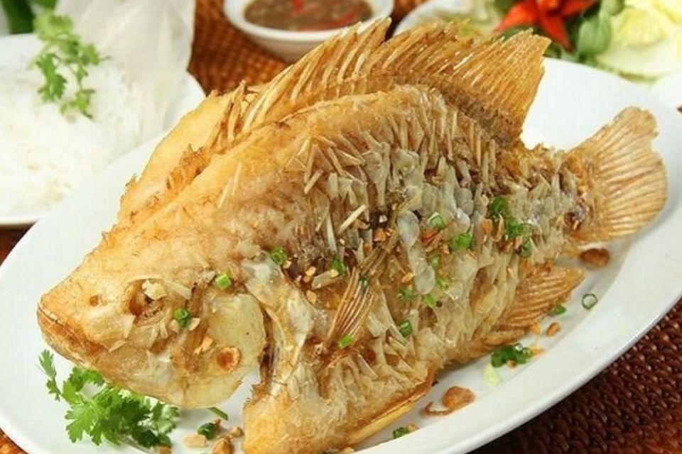 Cá diêu hồng chiên giòn