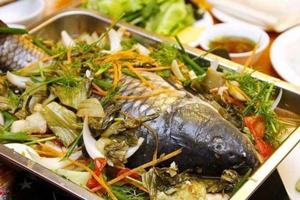 Cá chép hấp ngải cứu