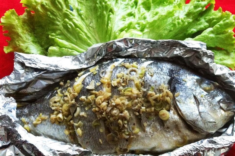 Cá hấp giấy bạc