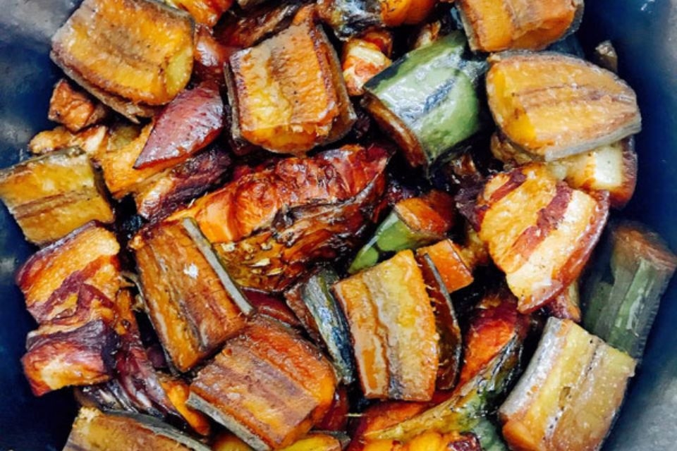 Cá kho chuối xanh