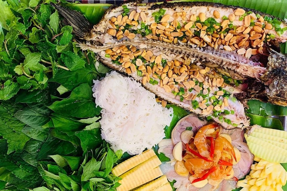 Cá lóc nướng mỡ hành
