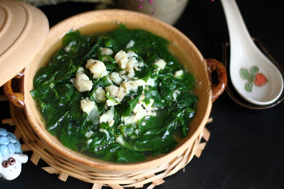 Canh cá nấu ngót
