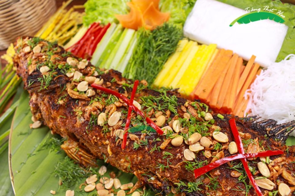 Cá nướng cuốn bánh tráng