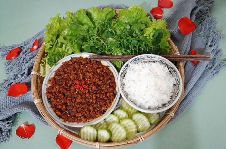 Cách làm thịt chưng mắm tép đậm đà đưa cơm cho cả gia đình